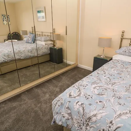 Holiday home Karenza
