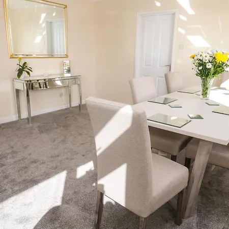 Holiday home Karenza